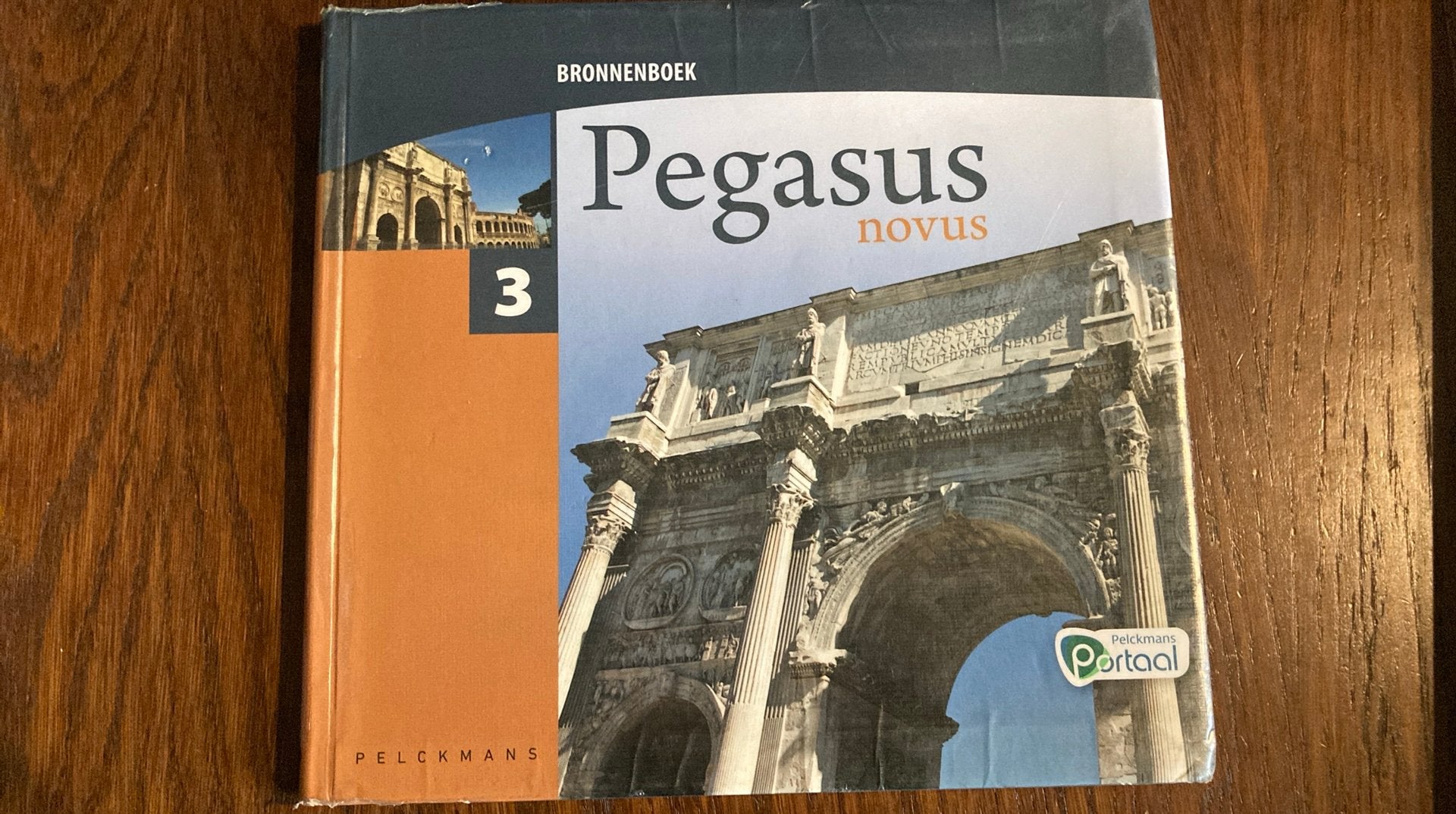 Bronnenboek Pegasus novus 3, Boeken, Ophalen of Verzenden, Zo goed als nieuw