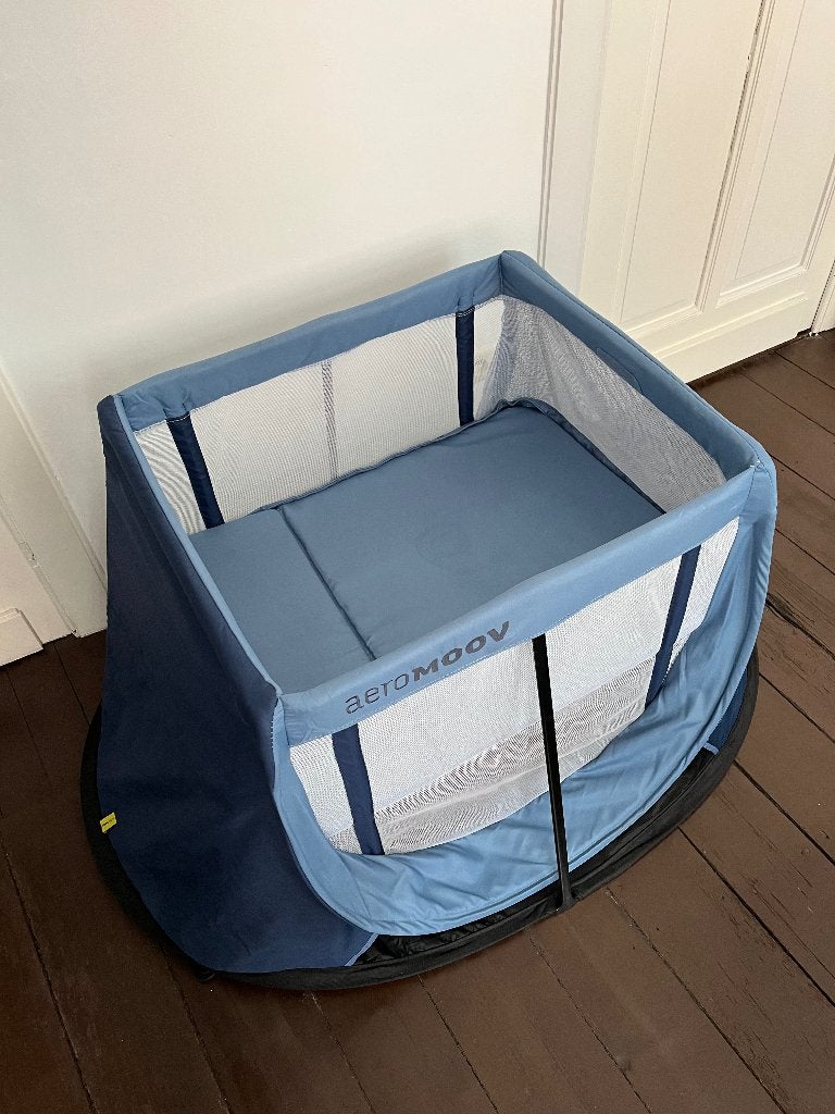 AeroMoov reisbedje met matras, Kinderen en Baby's, Ophalen, Gebruikt, Reisbedje
