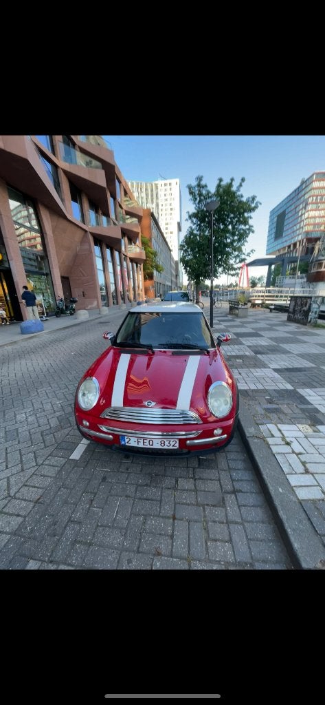 Mini cooper (Pompe de direction à changer), Autos, Rouge, Achat, 1145 kg, 750 kg