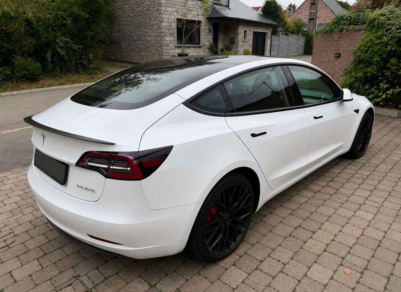 Prestaties van de Tesla Model 3, Auto's, Zwart, Wit, Leder, Elektrisch