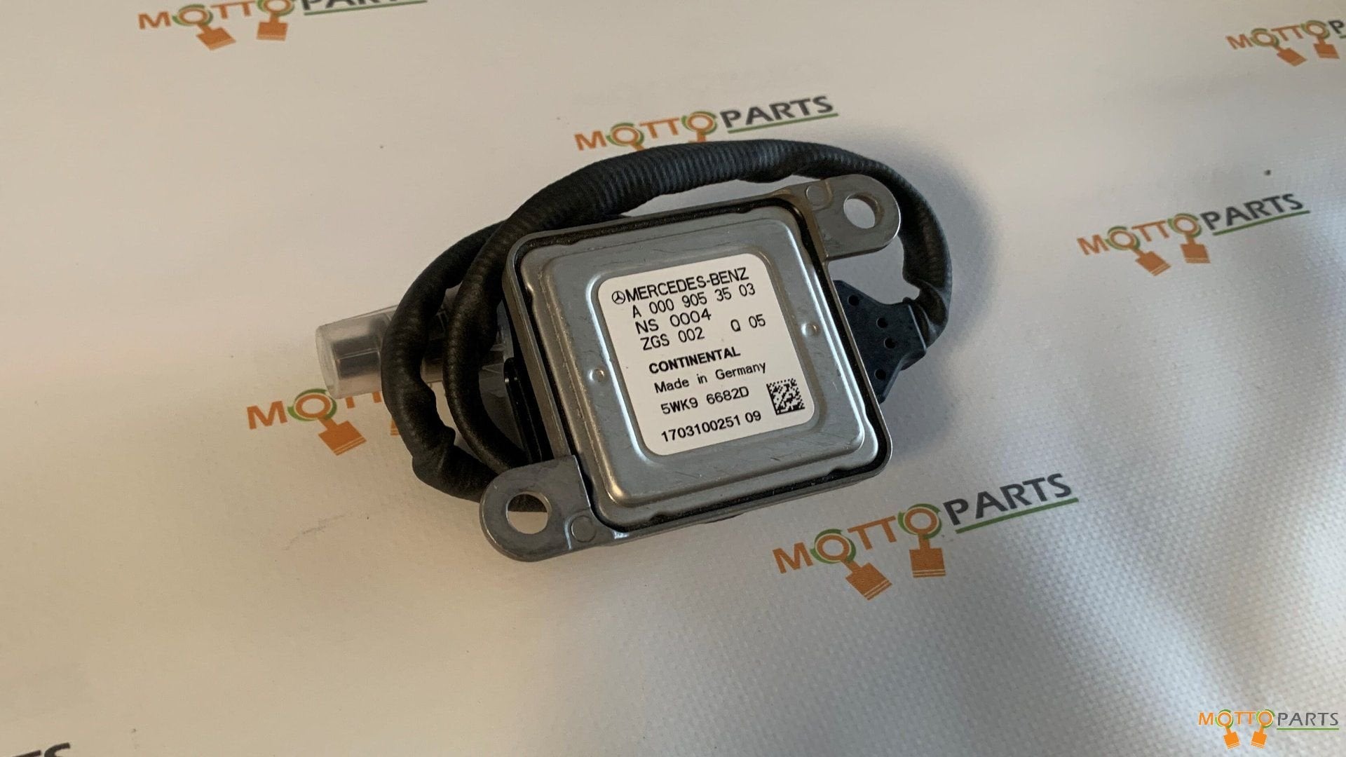 Mercedes-Benz NOx sensor A0009053503 - 5WK96682D ZGS002Q05, Utilisé, -, -, Enlèvement ou Envoi