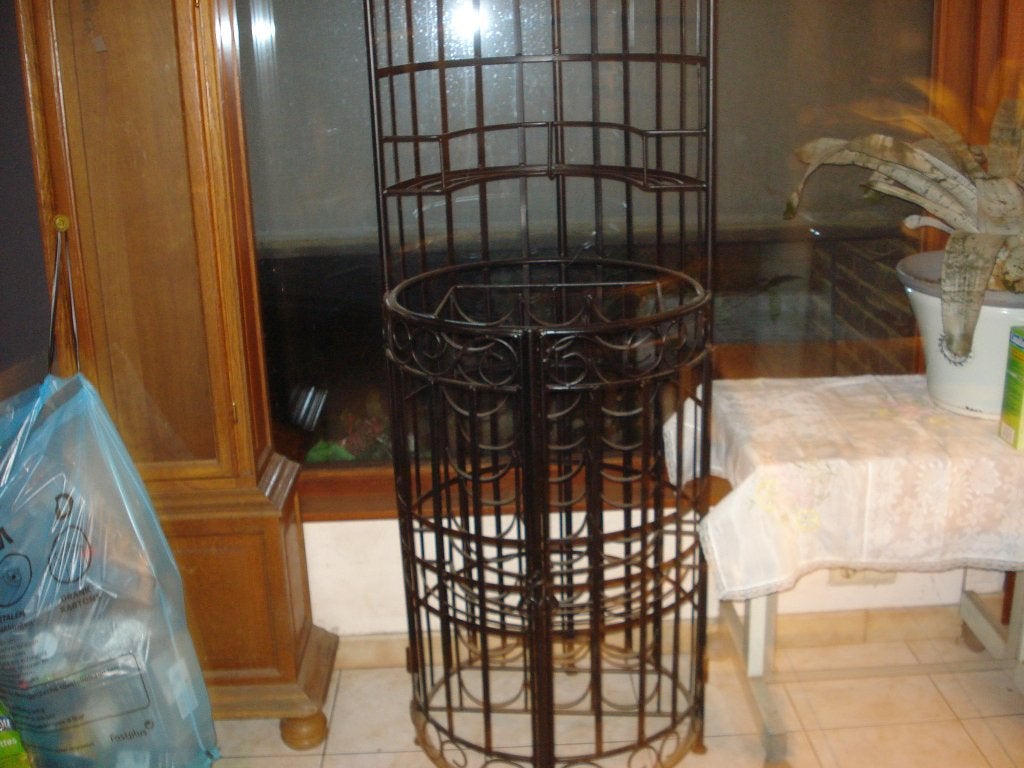 joli casier à vin rond en métal 195 cm H, Enlèvement