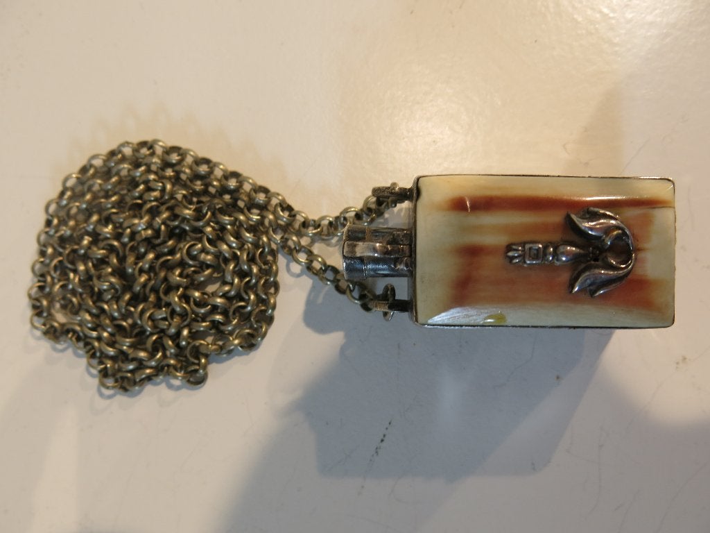 Antieke Zilveren Vinaigrette / Reukdooshanger, Handtassen en Accessoires, Ophalen of Verzenden, Zilver, Ketting