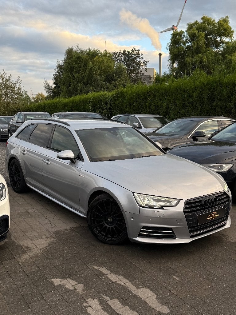 Audi A4 S-Line Automaat Mild Hybride, Auto's, 4 cilinders, https://public.car-pass.be/vhr/4f1d51e1-63a5-4318-8c67-a0895e066f57