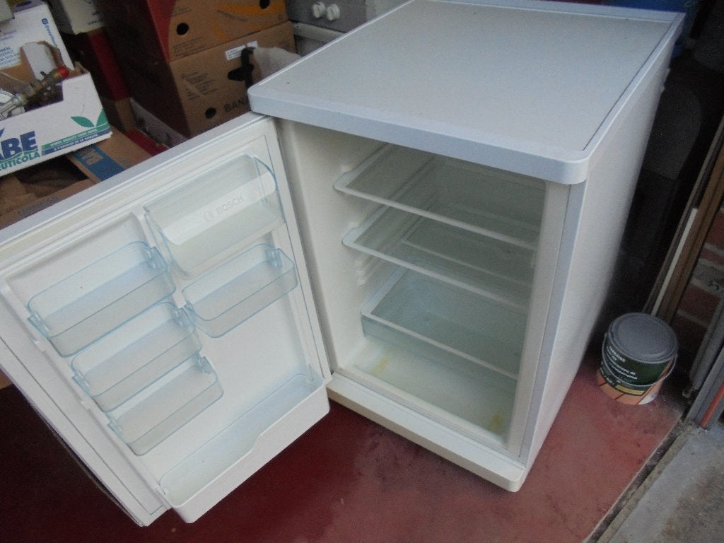 Tafelkoelkast Bosch, Elektronische apparatuur, 75 tot 100 liter, 45 tot 60 cm, Ophalen, 85 tot 120 cm