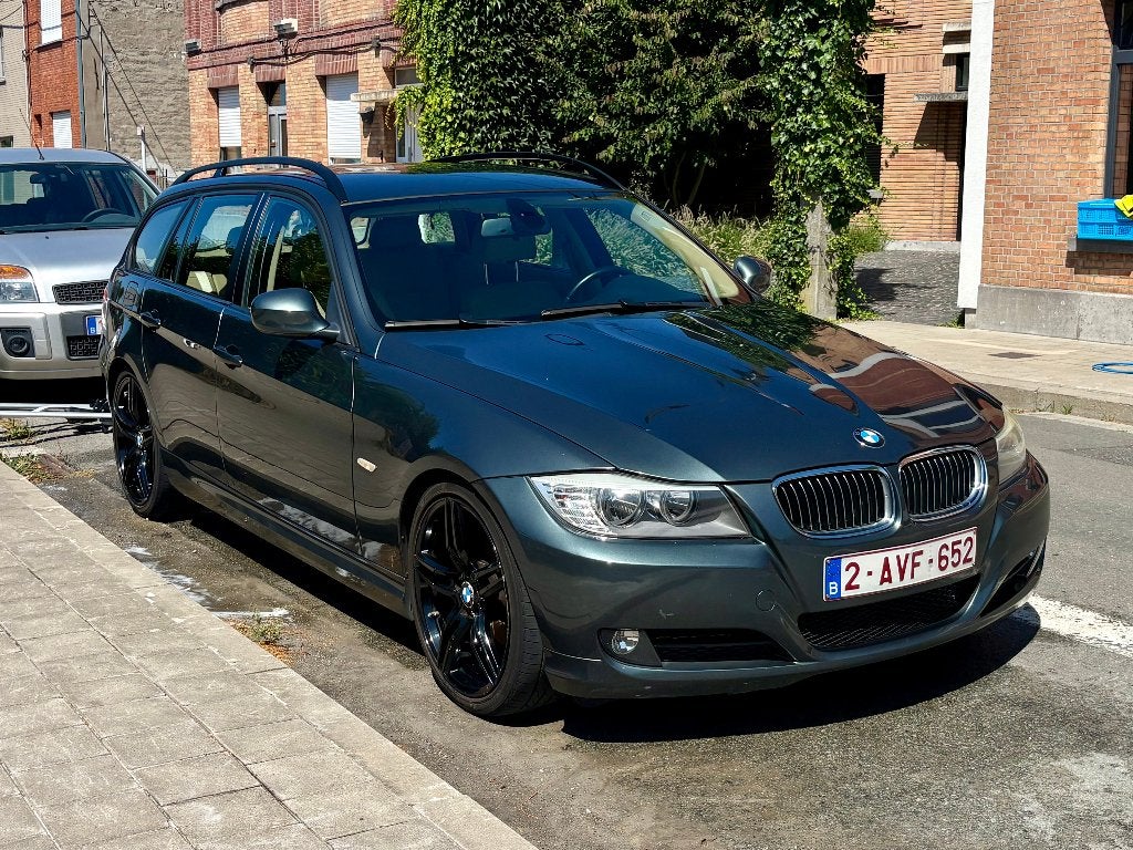 BMW 318d Touring E91 in prachtige staat met schroefset, Auto's, BMW, Achterwielaandrijving, Beige, Leder, 5 deurs