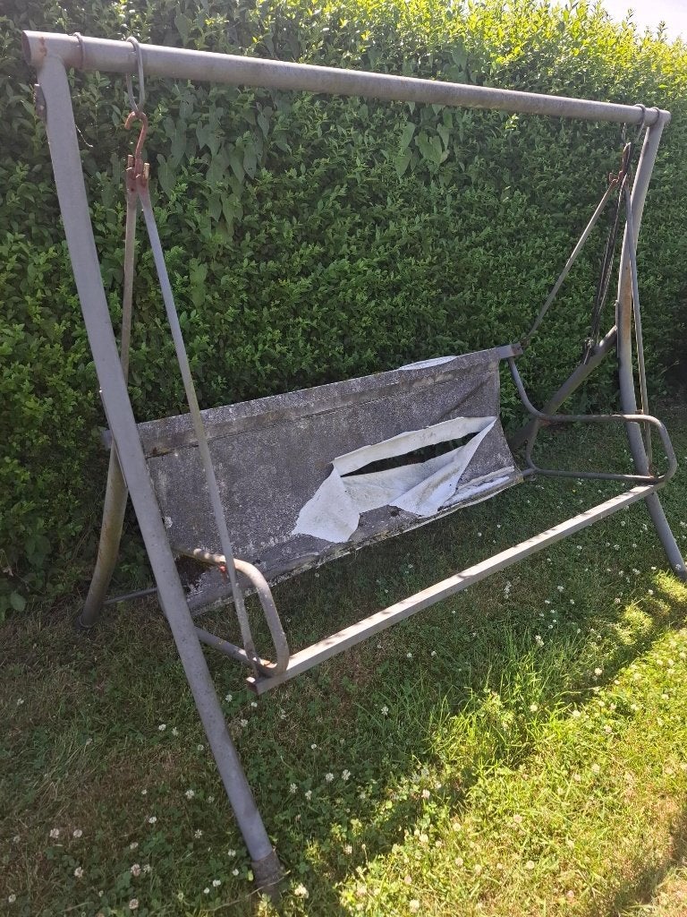 Structure de balancelle à restaurer, Enlèvement, Utilisé
