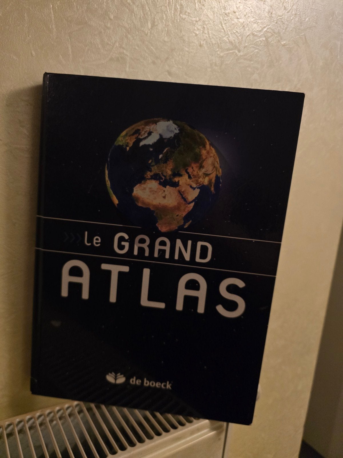 le grand atlas, Livres, Enlèvement