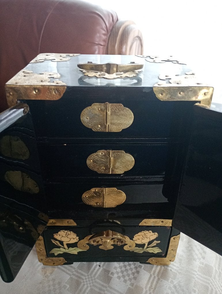 Vintage Chinees juwelenkistje, Ophalen