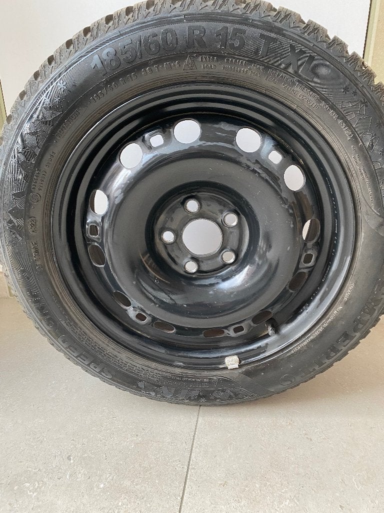 4 pneus d’hiver sur jantes, Neuf, 15 pouces, Pneus et Jantes, Pneus hiver