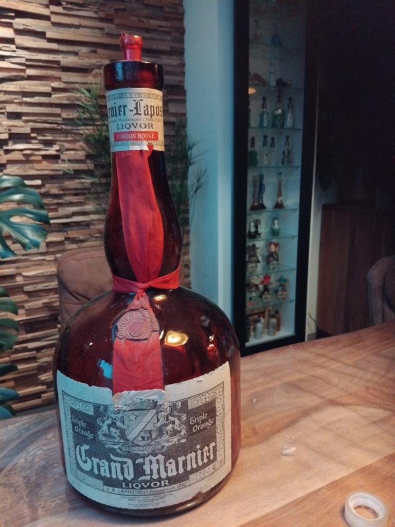 Zeldzame 6.4l fles grand marnier uit de jaren 70/80, Enlèvement