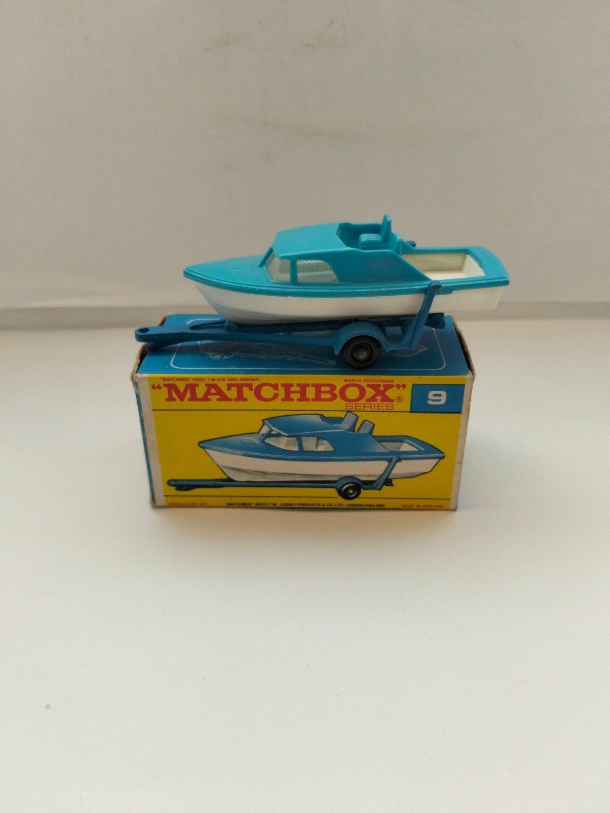 matchbox nr9 Boat + trailer & F-box, Envoi, Matchbox