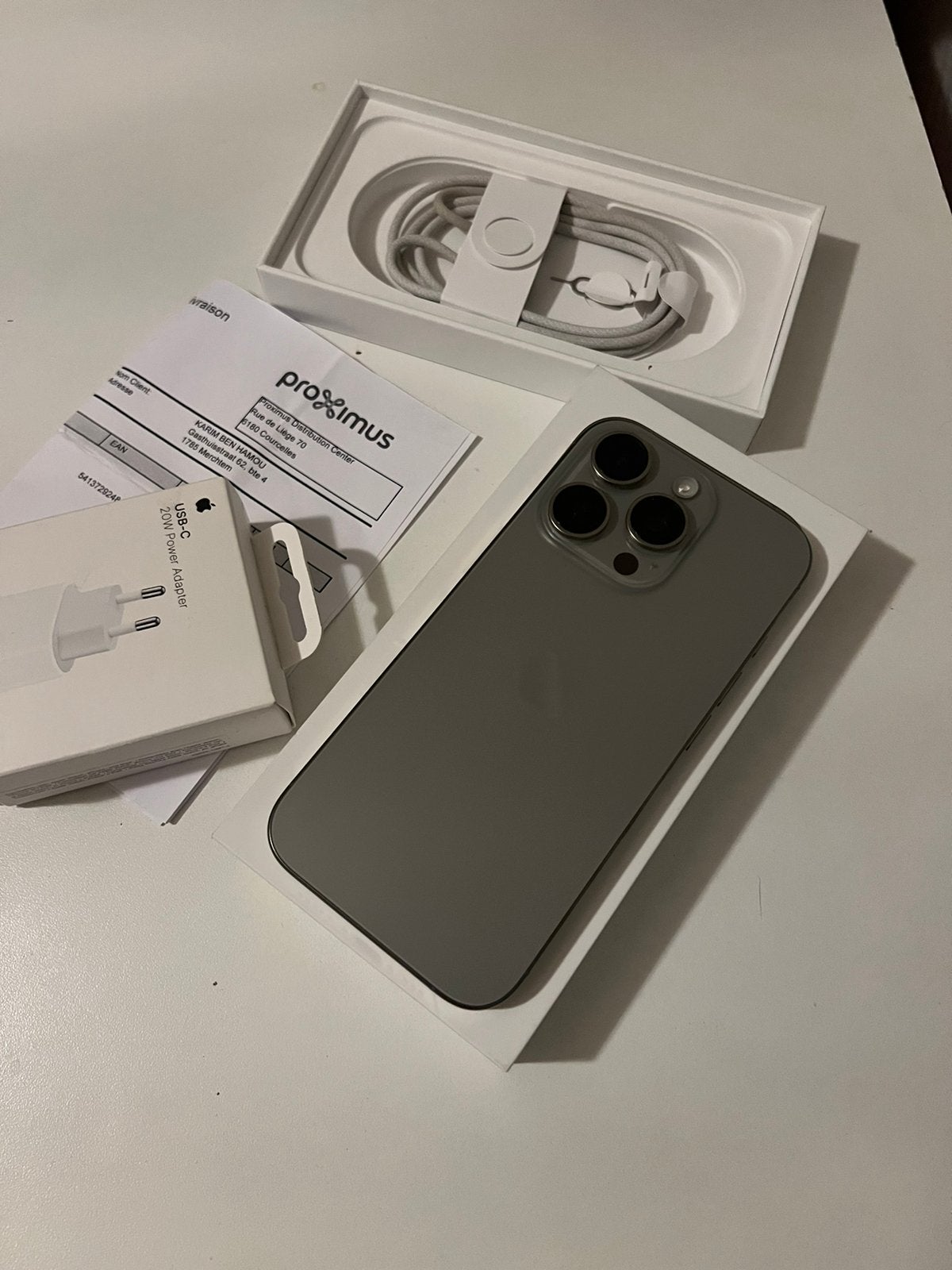 Iphone 16 pro, Enlèvement ou Envoi, Comme neuf, Apple, IPhone 16