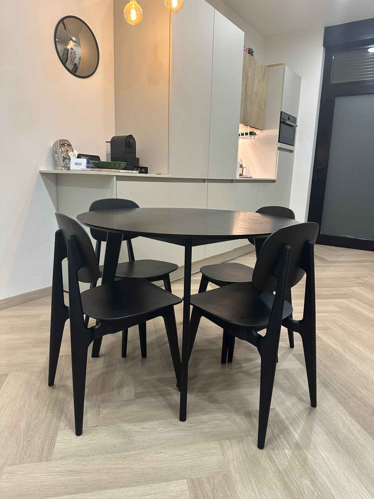 Petite table ronde et 4 chaises, Enlèvement, Utilisé, 100 à 150 cm