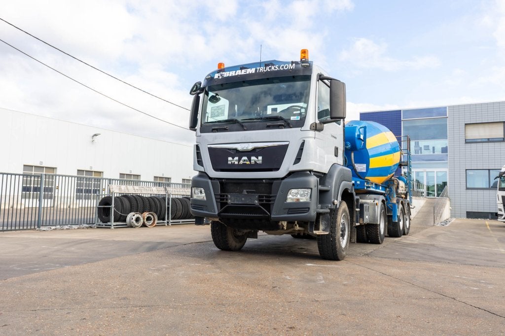 MAN TGS 18.400 BLS-4X4+LIEBHERR 10M3(2018) (bj 2014), Auto's, Vrachtwagens, Automaat, Achterwielaandrijving, 400 pk, MAN