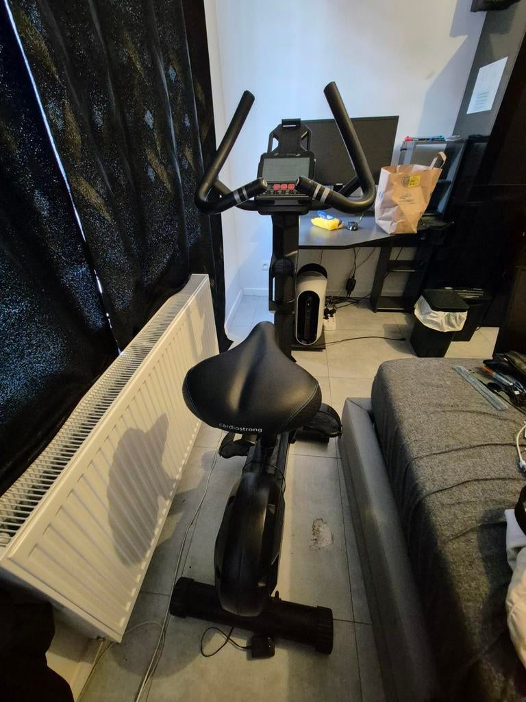 Velo appartement, cardiostrong Hometrainer - Ergometer BX50, Comme neuf, Vélo d'appartement