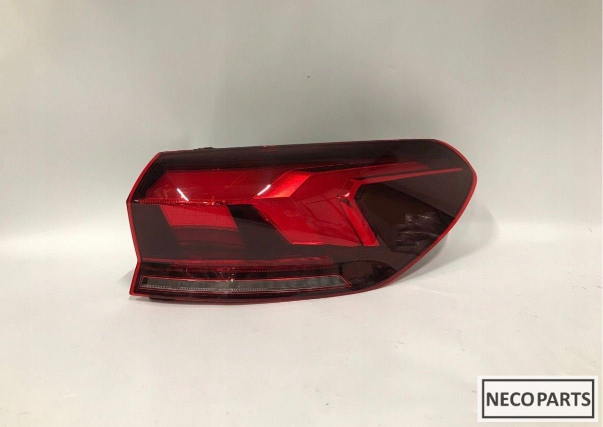 AUDI Q6 E-TRON OLED ACHTERLICHT ORIGINEEL ALLES LEVERBAAR!!!, -, Audi, Utilisé, -
