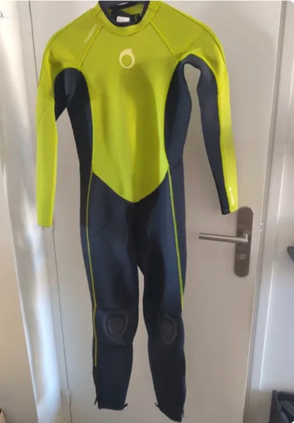 Combinaison néoprène surf 9 à 13 ans superbe état, Enlèvement, Comme neuf