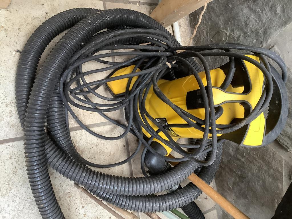 Dompelpomp, Tuin en Terras, Waterpompen, Ophalen, Zo goed als nieuw, Elektrisch, Dompelpomp