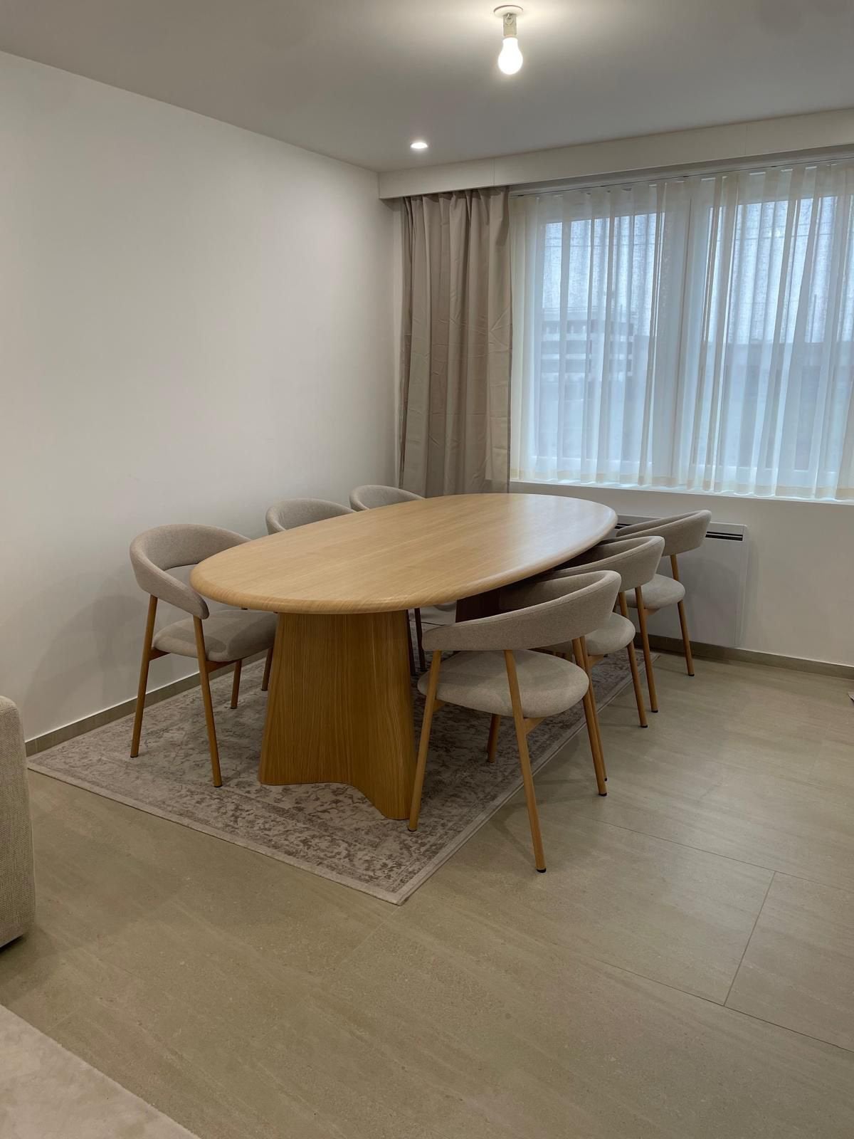 Table a manger, Maison & Meubles, Comme neuf, 100 à 150 cm, Enlèvement, Chêne