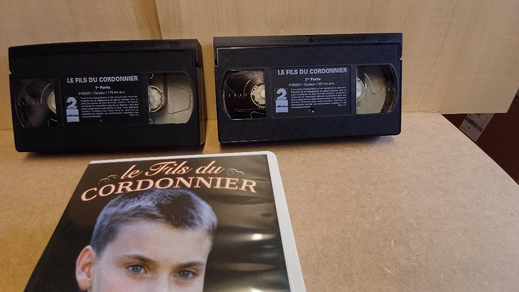 Doos „De zoon van de schoenmaker”, Cd's en Dvd's, VHS | Film, Ophalen of Verzenden