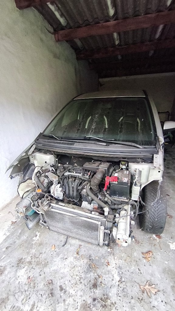 Mitsubishi Colt (benzine) zoals het is — Voor onderdelen, Voorwielaandrijving, Euro 5, Zwart, Sound system