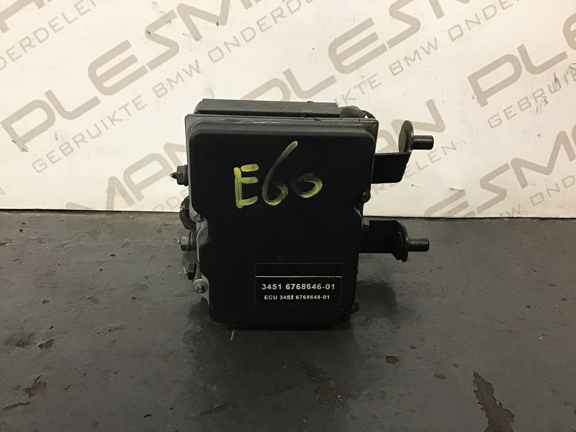Abs pomp BMW E60 525i 34516768646, -, Utilisé, -, -
