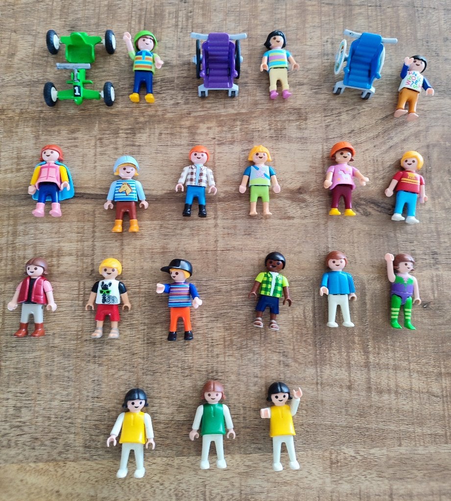 Playmobil 21 pièces 18 enfants, 2 fauteuils roulants, gokart, Enfants & Bébés, Jouets | Playmobil, Enlèvement ou Envoi, Comme neuf