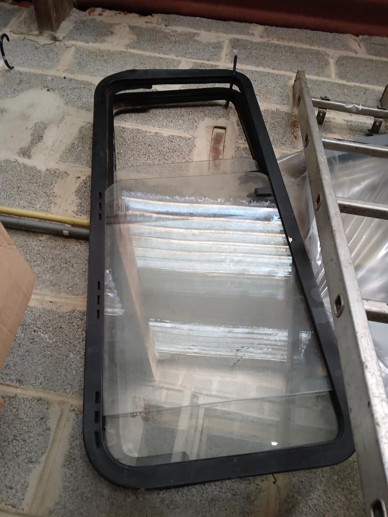 vitres latérales arrières Land Rover Defender 110, Auto-onderdelen, Ruiten en Toebehoren, Ophalen of Verzenden, Land Rover