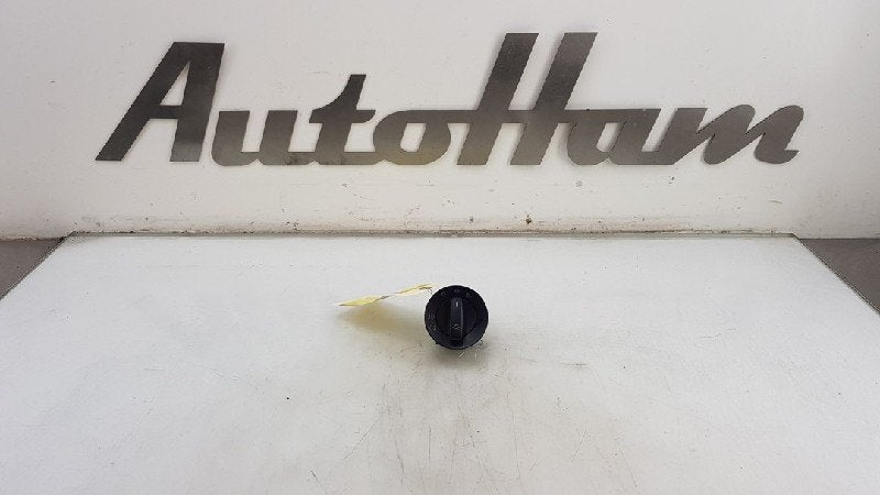 LICHTSCHAKELAAR Volkswagen Caddy III (2KA,2KH,2CA,2CH), Dhr. J. Ham, Gebruikt, Volkswagen, Administratie@autoham.nl
