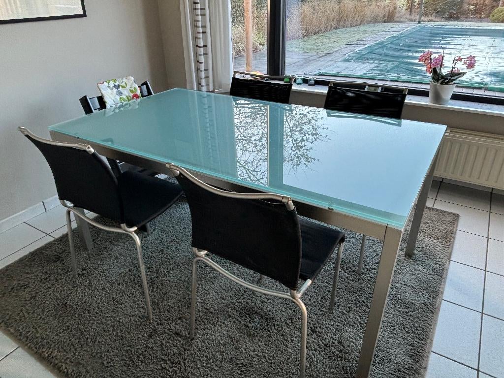 Glazen keukentafel 1,60m x 0,90 m en 4 keukenstoelen, Huis en Inrichting, Ophalen, Gebruikt