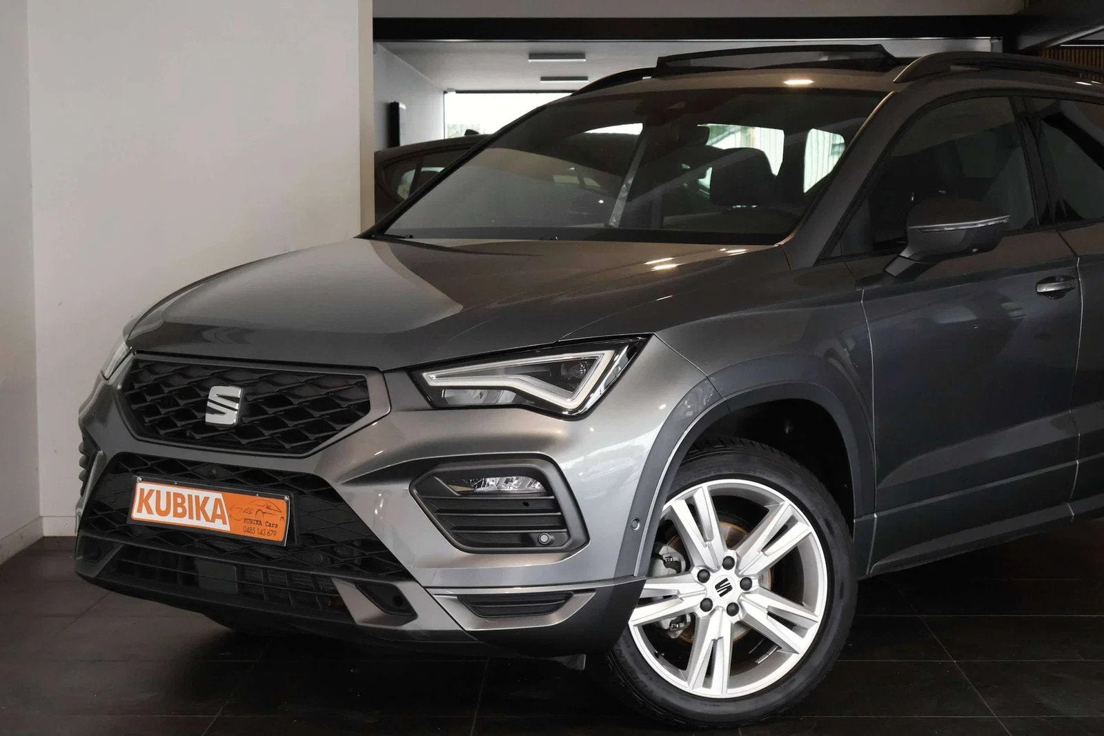 SEAT Ateca Ateca 1.5 TSI FR Edition Dodehoek LijnA ACC PANO, Automaat, 1498 cc, SUV of Terreinwagen, Zilver of Grijs