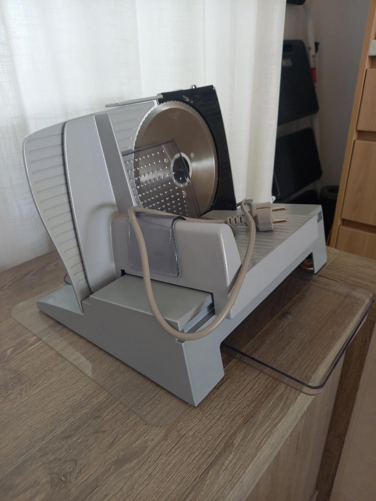 Domo snijmachine 100 W, Snijmachine, Ophalen, Zo goed als nieuw
