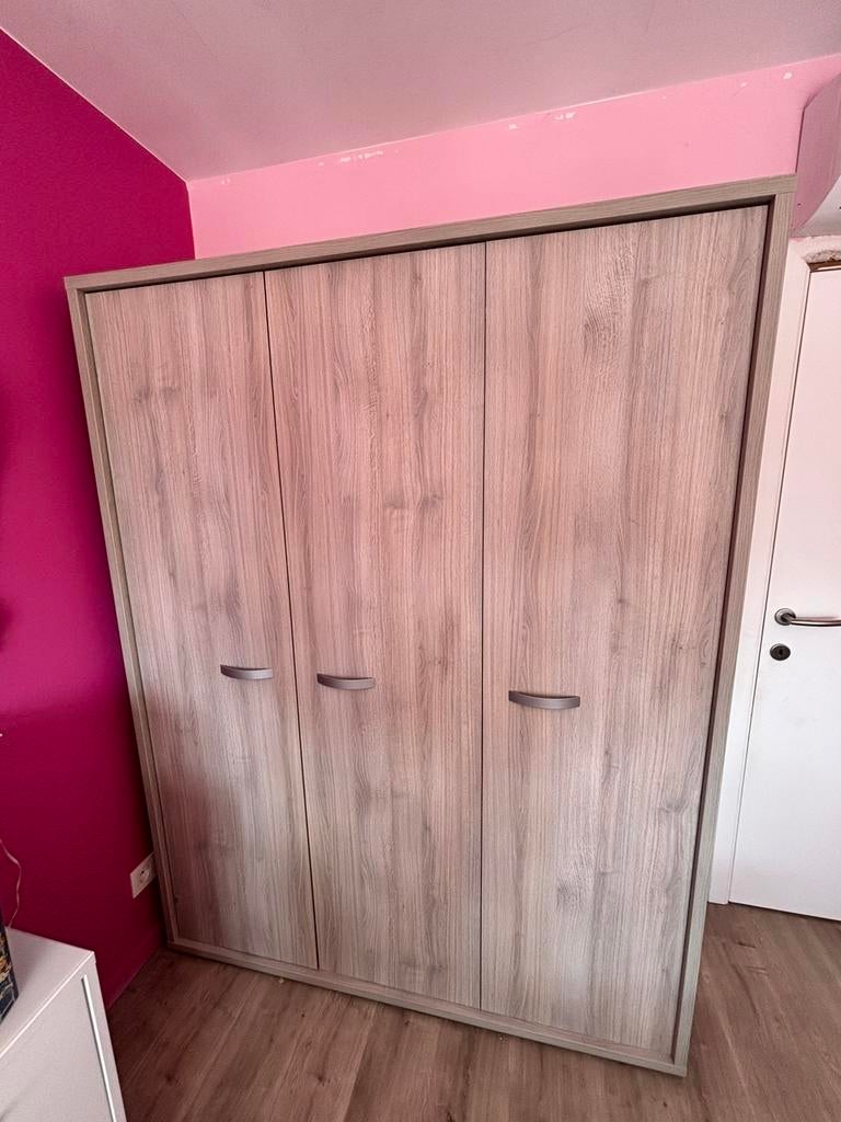 Kleerkast ik goede staat, Huis en Inrichting, Kasten | Kleerkasten, Ophalen, Met deur(en), 100 tot 150 cm, Zo goed als nieuw