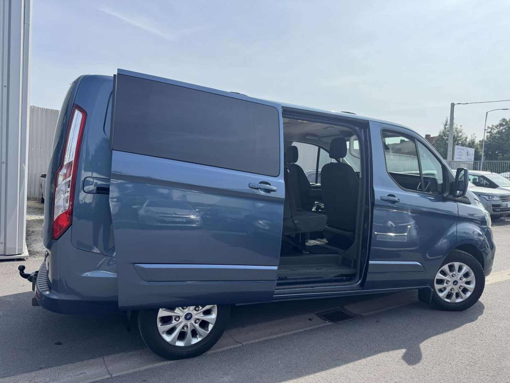 Ford Others TRANSIT 2.0ECOBLUE 130CH BVA 1ER MAIN 19826€HT, Auto's, Bestelwagens en Lichte vracht, Automaat, Stof, https://public.car-pass.be/vhr/1f598a46-cd41-40c8-92d1-1062691faef4