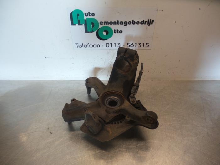 Fusee rechts-voor van een Audi A3 (A3 96-), Gebruikt, -, -, -