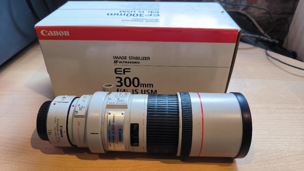 Canon EF 300mm f/4 L IS USM + Extender 1.4 ii, Ophalen of Verzenden, Gebruikt, Telelens