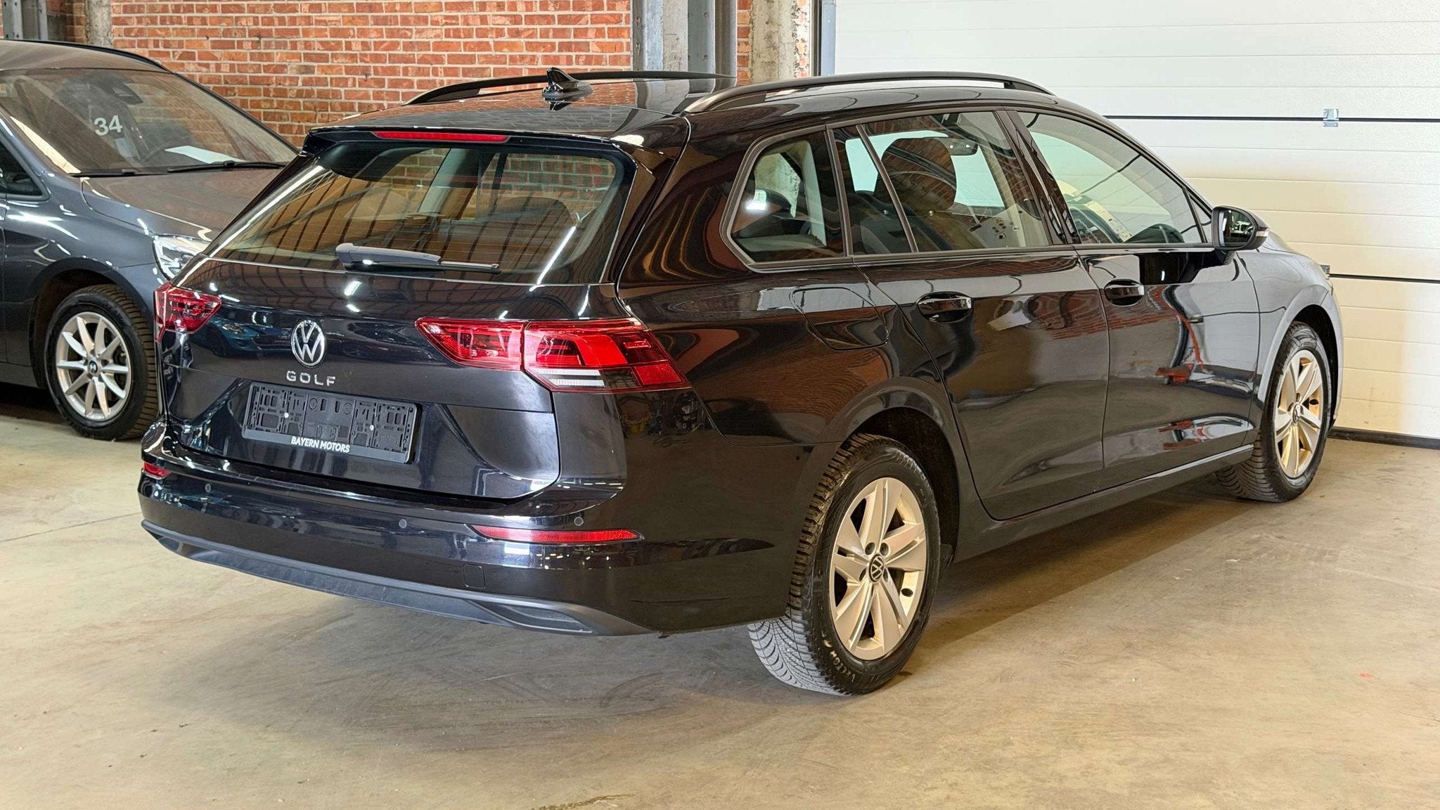 Volkswagen Golf Variant 1.0 TSI Benzine Garantie EURO 6d, Auto's, Volkswagen, Stof, Zwart, Bedrijf, 5 deurs