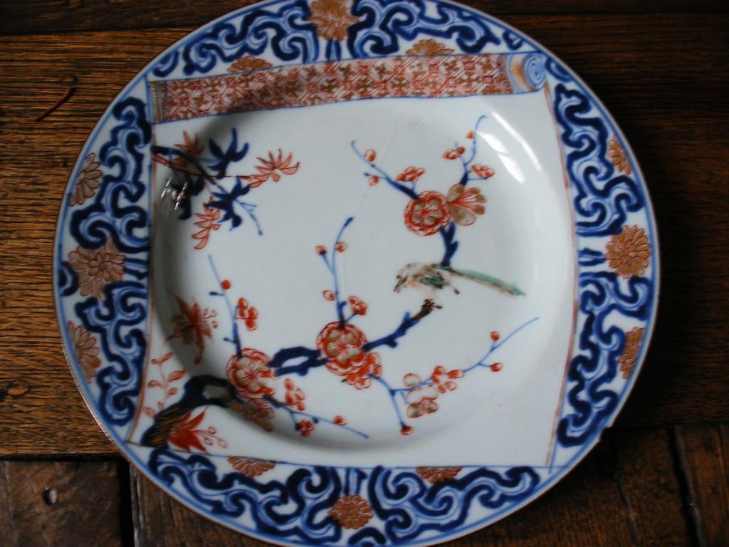 Assiette Imari ancienne décor oiseaux, Antiek en Kunst, Antiek | Wandborden en Tegels, Ophalen of Verzenden