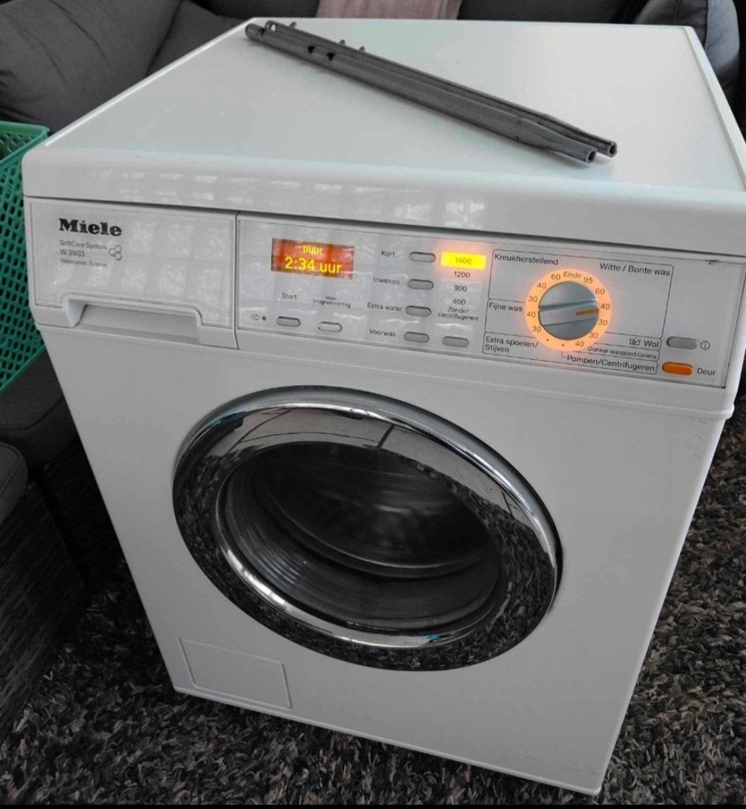 Miele 6Kilo 1400 toeren A+++ energiezuinige wasmachine, Minder dan 85 cm, Energieklasse A of zuiniger, Ophalen of Verzenden, Zo goed als nieuw
