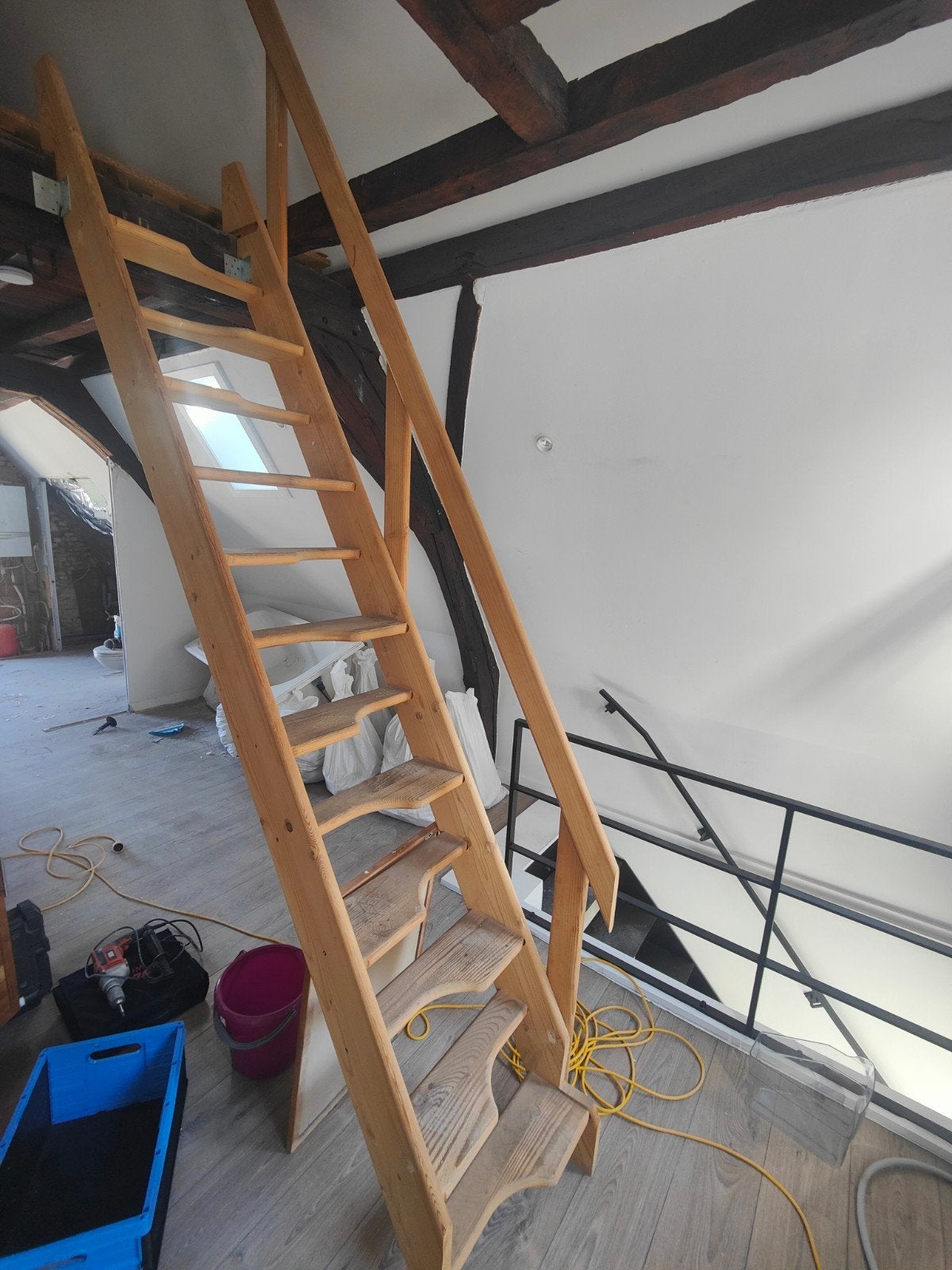 Gebruikte molenaarstrap, Enlèvement, Escalier
