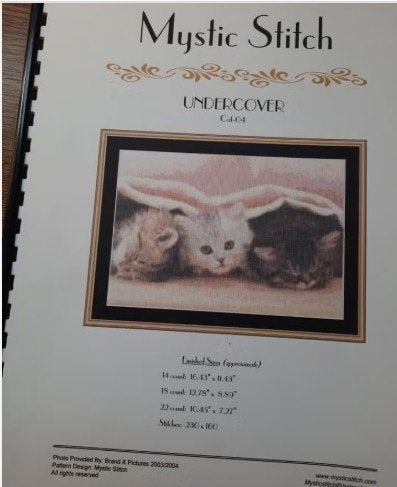 Cahier de modèles - Mystic Stitch Cat-04 « UNDERCOVER », Enlèvement ou Envoi, Comme neuf, Broderies à la main, Patron