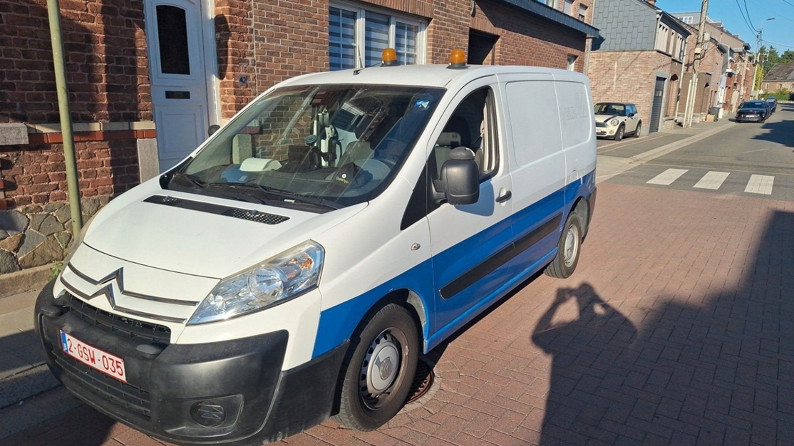 Utilitaires, 90 kW, Achat, 4 portes, 2 places