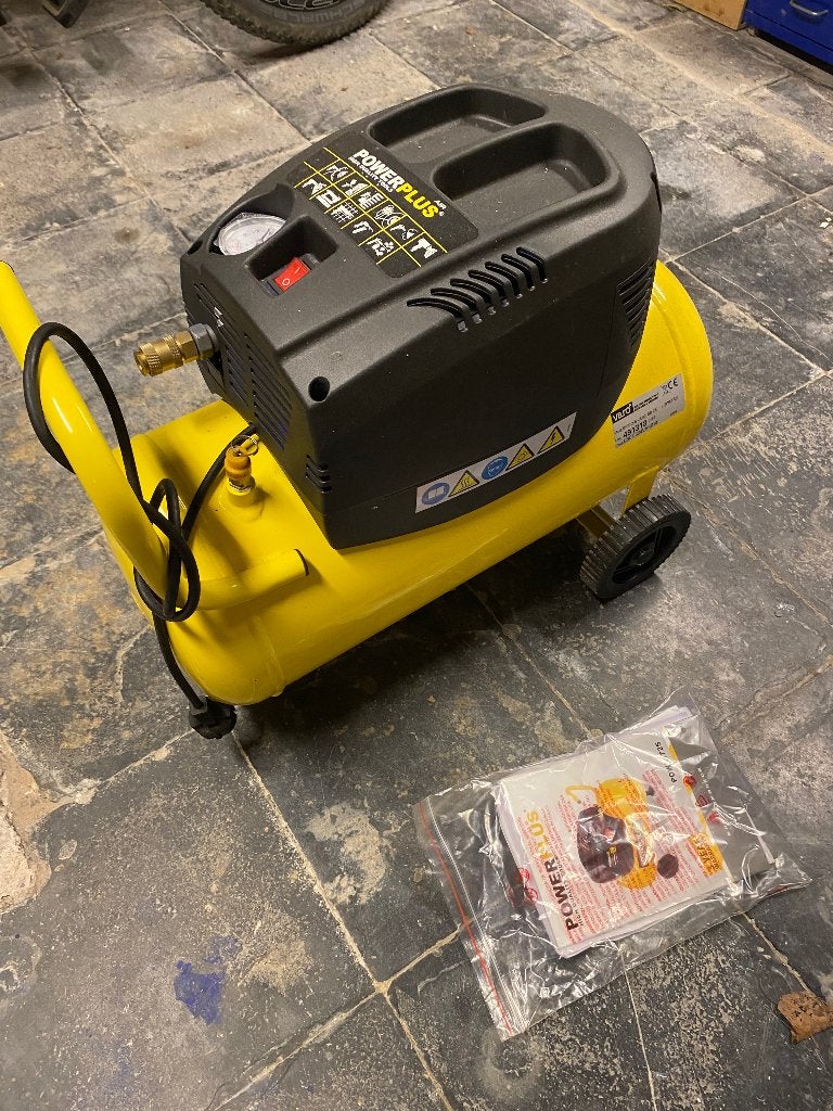 PowerPlus compressor, Doe-het-zelf en Bouw, Mobiel, 6 tot 10 bar, Ophalen of Verzenden, Zo goed als nieuw