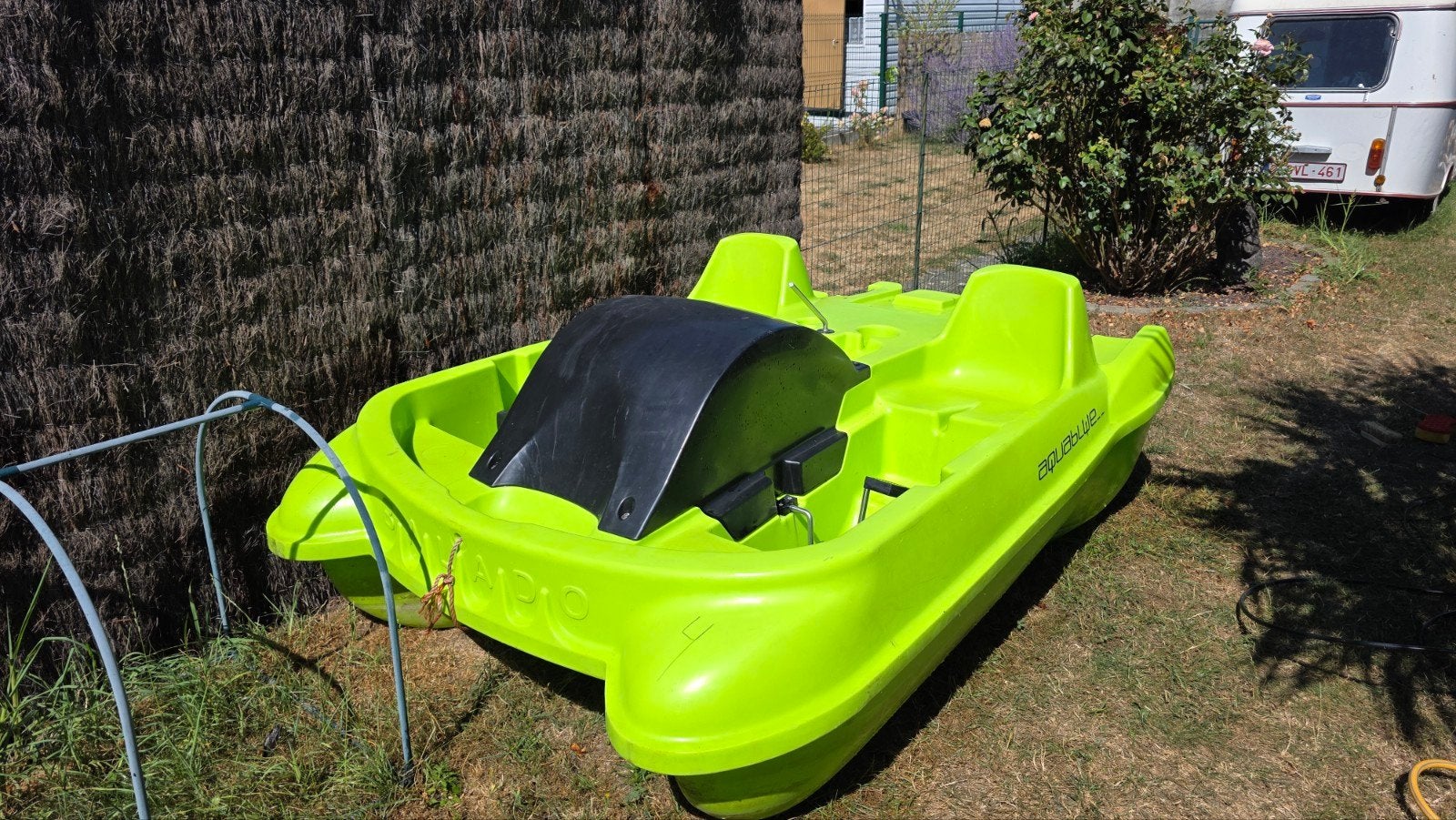 Pedalo 4 place comme neuf 2400 euro., Enlèvement, Comme neuf, Trois personnes ou plus, Autres types