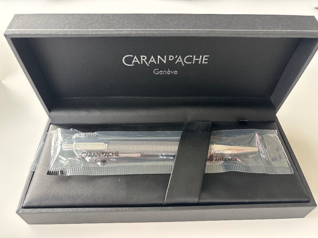 Caran d'Ache, Neuf, Autres marques, Avec boîte, Stylo à bille
