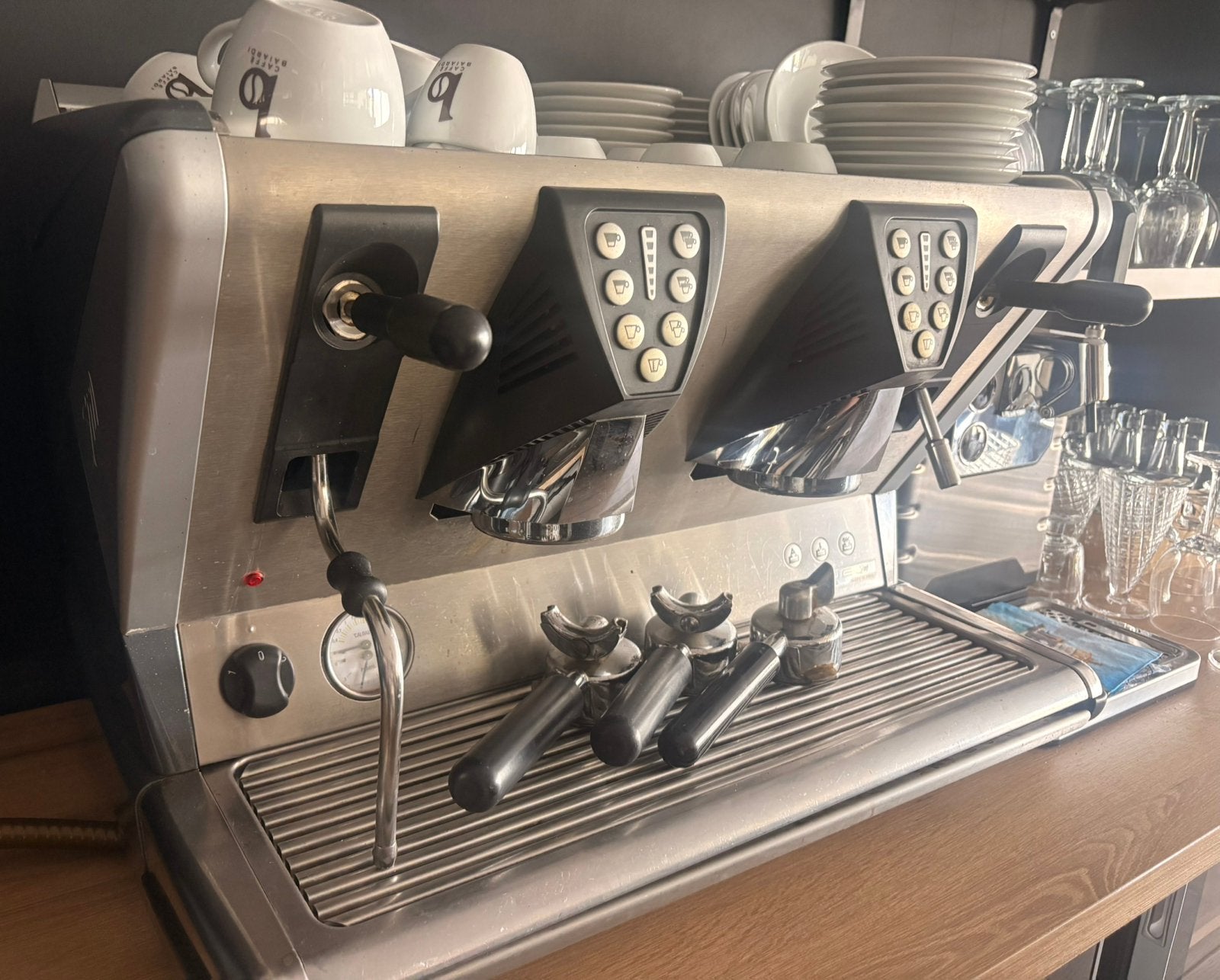 Machine à café SAN MARCO avec moulin à café, Articles professionnels, Enlèvement
