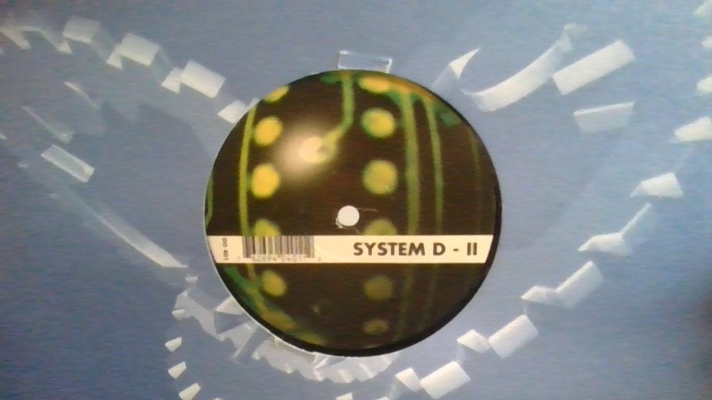 SYSTEM D - l l, Cd's en Dvd's, Trance, Fotohoes, Ophalen of Verzenden, Zo goed als nieuw