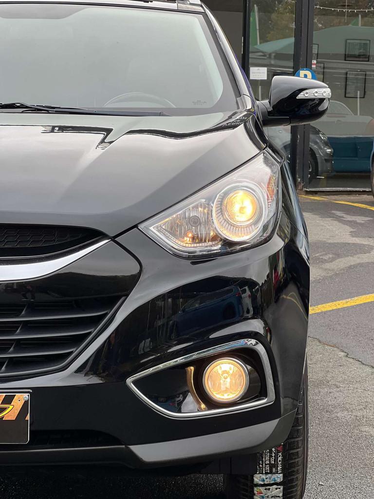 Hyundai ix35 iX35 2.0i 2WD*boîte auto*NAVI*CAMERA*CUIR*PANO, Autos, Cuir, Achat, Entreprise, Noir