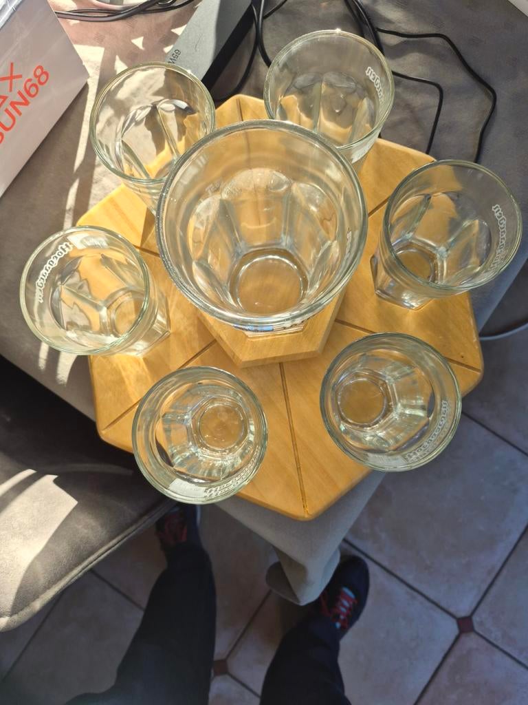 Hoegarden dienblad + 7 glazen waarvan 1 van 50cl, Ophalen